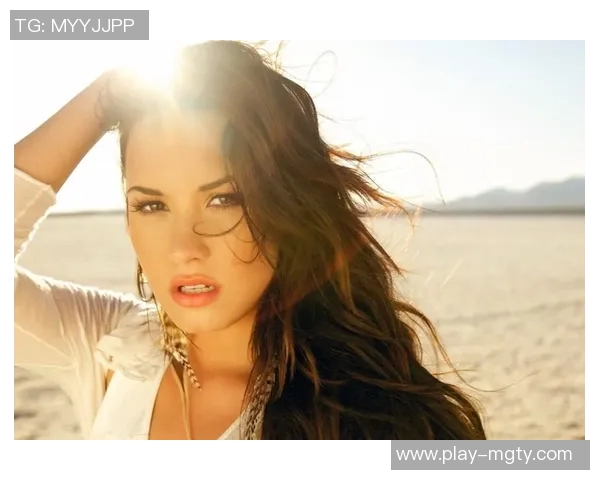 小波特被疑与说唱歌手ICESpice暧昧其女友身材火辣引关注 小波特被疑与说唱歌手ICESpice暧昧其女友身材火辣引关注